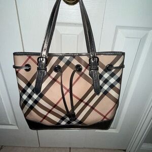 Burberry cinched metallic bronze tote nova check